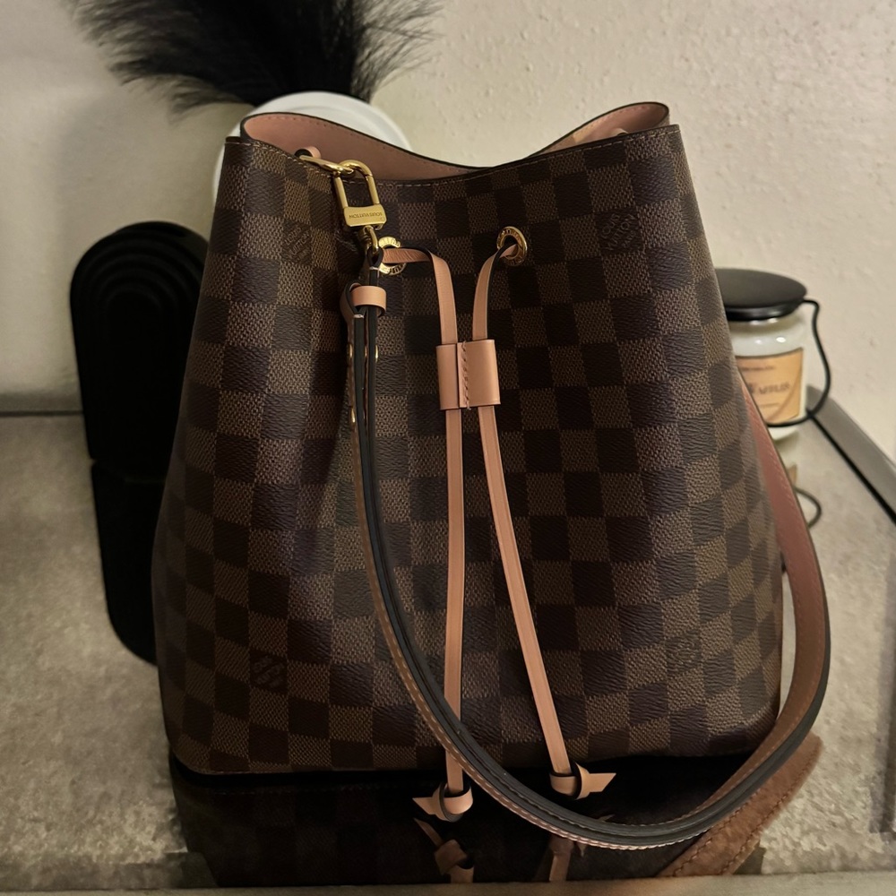 Louis Vuitton NeoNoe